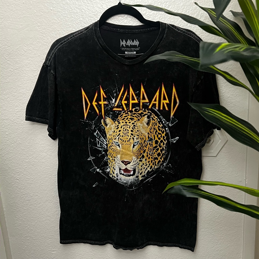 Def Leppard Black Graphic T-Shirt